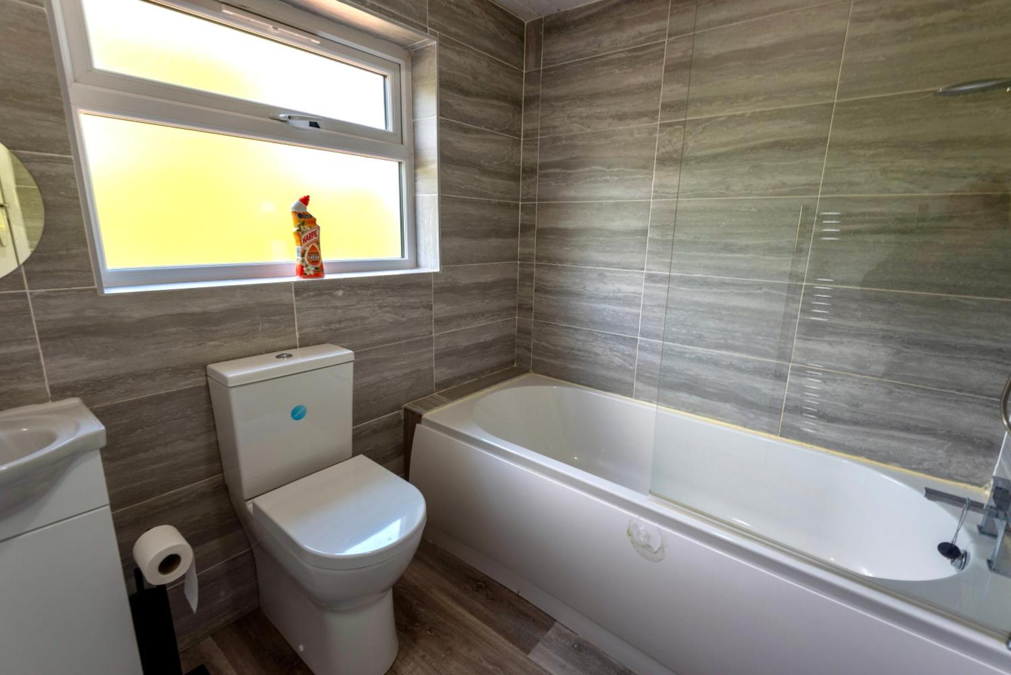 Single Room In Brand New 5 Bedroom Home BW Room 2 Solihull Esterno foto