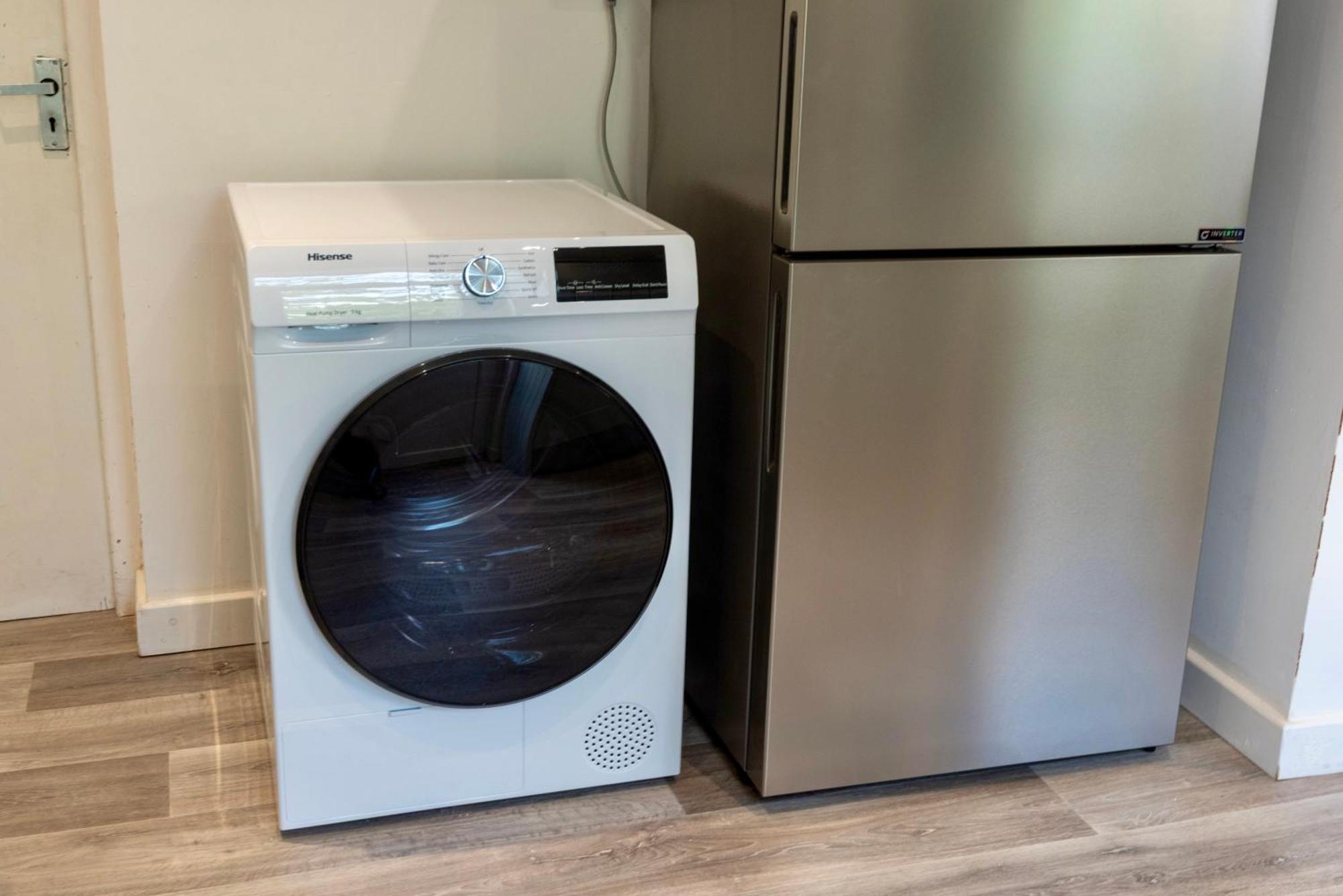 Single Room In Brand New 5 Bedroom Home BW Room 2 Solihull Esterno foto